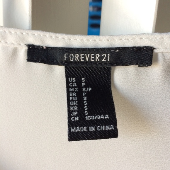 ❤️❤️White Keyhole Neck Basic Top - Picture 6 of 7